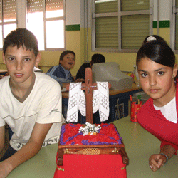 Leticia y Mahy (alumno/a de 6&ordm; )